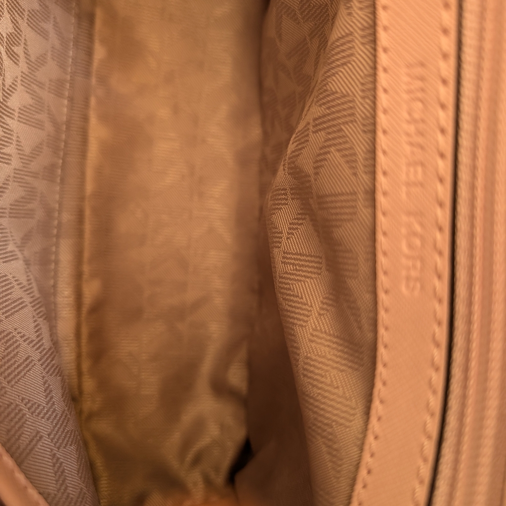 Michael Kors Soft Pink Crossbody Handbag - Picture 8 of 8